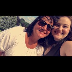 Meet your Posher, Lydia